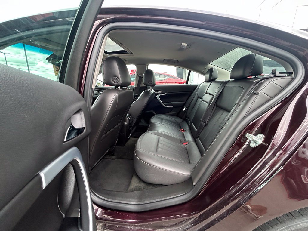 Used 2017 Buick Regal Sport Touring FWD image 8