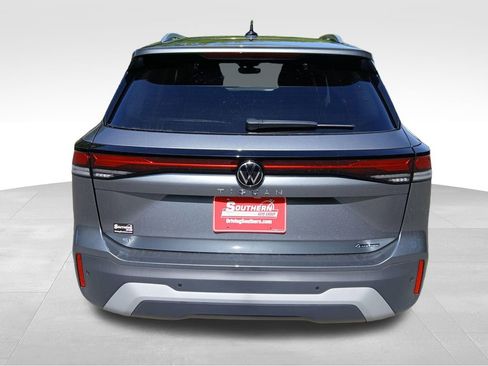 New 2026 Volkswagen Tiguan SE AWD/4WD image 4