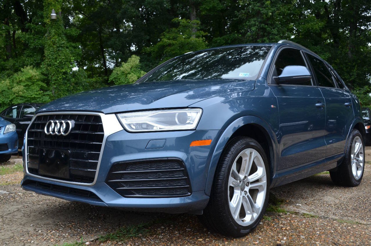 Used 2018 Audi Q3 2.0T Premium w/ Convenience Package FWD image 2