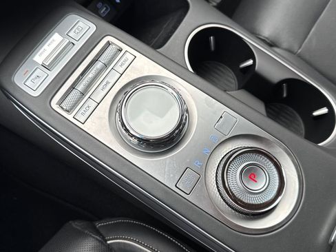 Used 2025 Genesis GV70 2.5T w/ Advanced Package AWD/4WD image 10