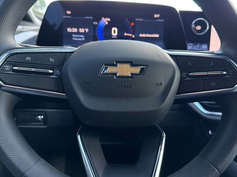 New 2026 Chevrolet Equinox EV LT image 23