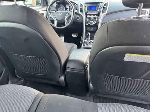 Used 2016 Hyundai Elantra GT w/ Option Group 02 image 28