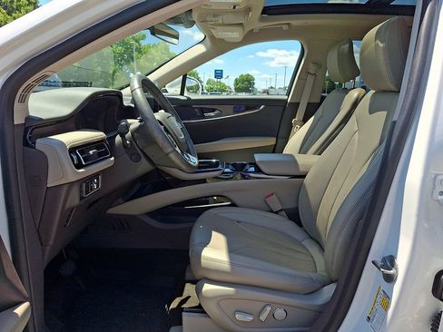 Used 2022 Lincoln Nautilus Reserve AWD/4WD image 13
