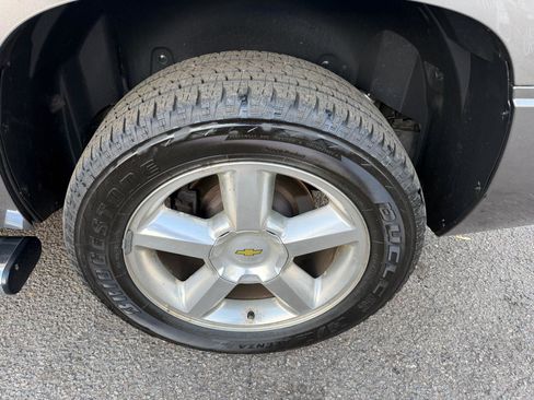 Used 2013 Chevrolet Tahoe LTZ image 31