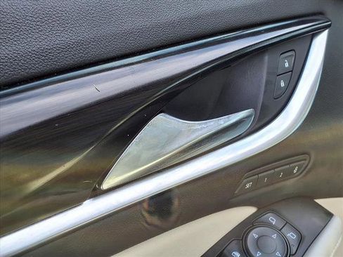 Used 2023 Buick Enclave Premium w/ Experience Buick Package image 16