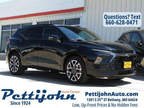 Used 2025 Chevrolet Blazer RS AWD/4WD image 1
