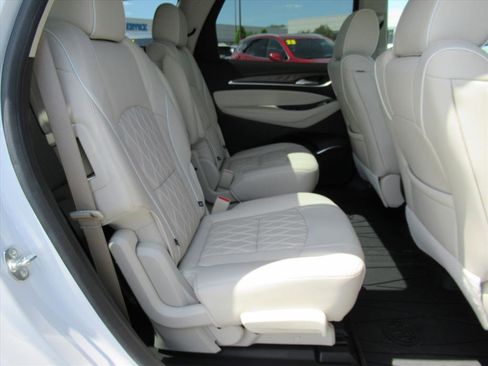 Used 2024 Buick Enclave Avenir w/ Avenir Technology Package image 31