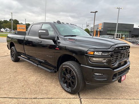 New 2026 RAM 2500 Big Horn AWD/4WD image 8