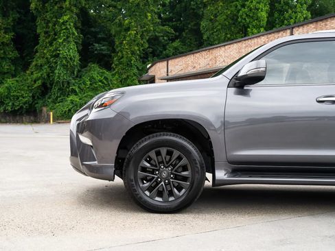 Used 2021 Lexus GX 460 Premium w/ Premium Package AWD/4WD image 3