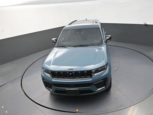 New 2026 Jeep Grand Cherokee Limited AWD/4WD image 12