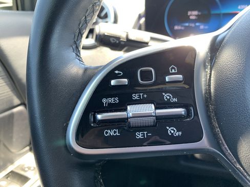 Used 2023 Mercedes-Benz GLB 250 4MATIC image 19