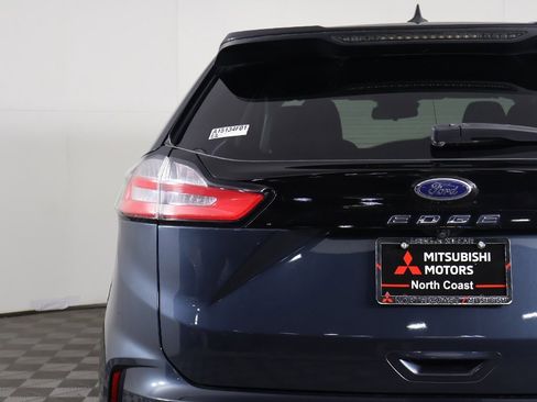 Used 2022 Ford Edge SE image 12