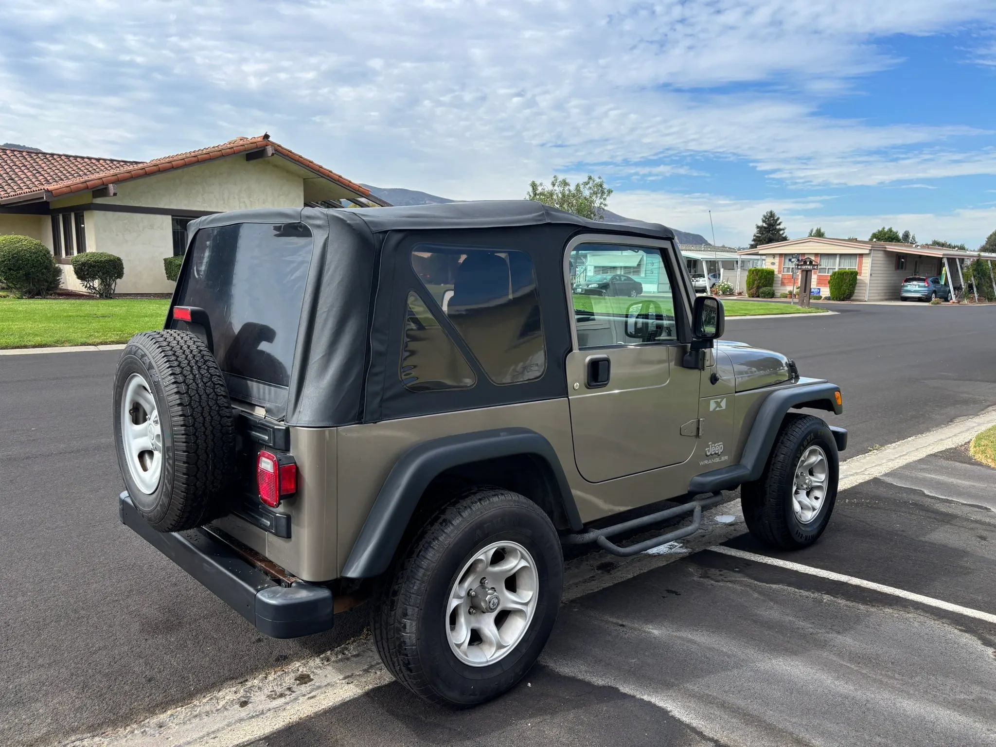 Used 2004 Jeep Wrangler X w/ Convenience Group AWD/4WD image 10