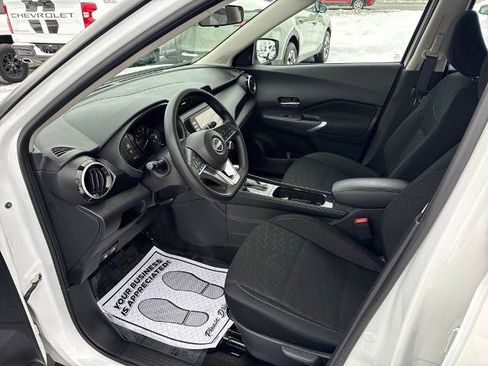 Certified 2024 Nissan Kicks SV image 18