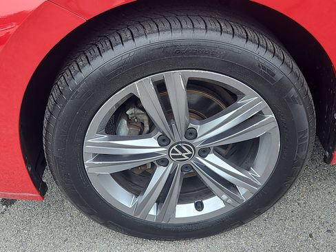Certified 2023 Volkswagen Jetta SE FWD image 5