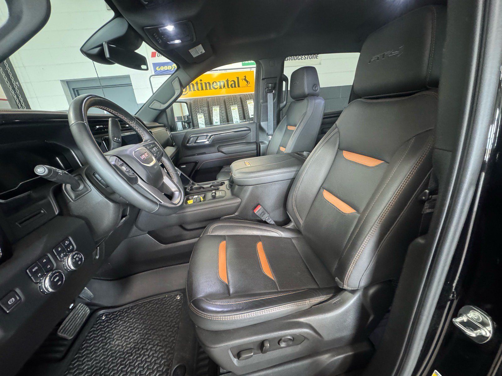 Certified 2024 GMC Sierra 2500 AT4 w/ AT4 Preferred Package AWD/4WD image 19