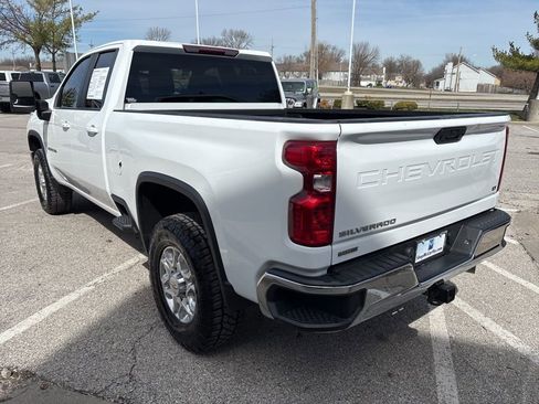 Used 2023 Chevrolet Silverado 2500 LT w/ Convenience Package image 21
