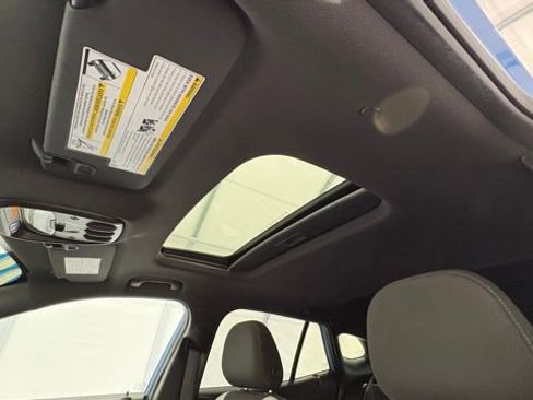 Used 2024 Chevrolet Trax RS w/ Sunroof Package image 45