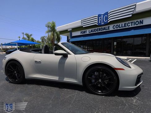 Used 2021 Porsche 911 Carrera image 4