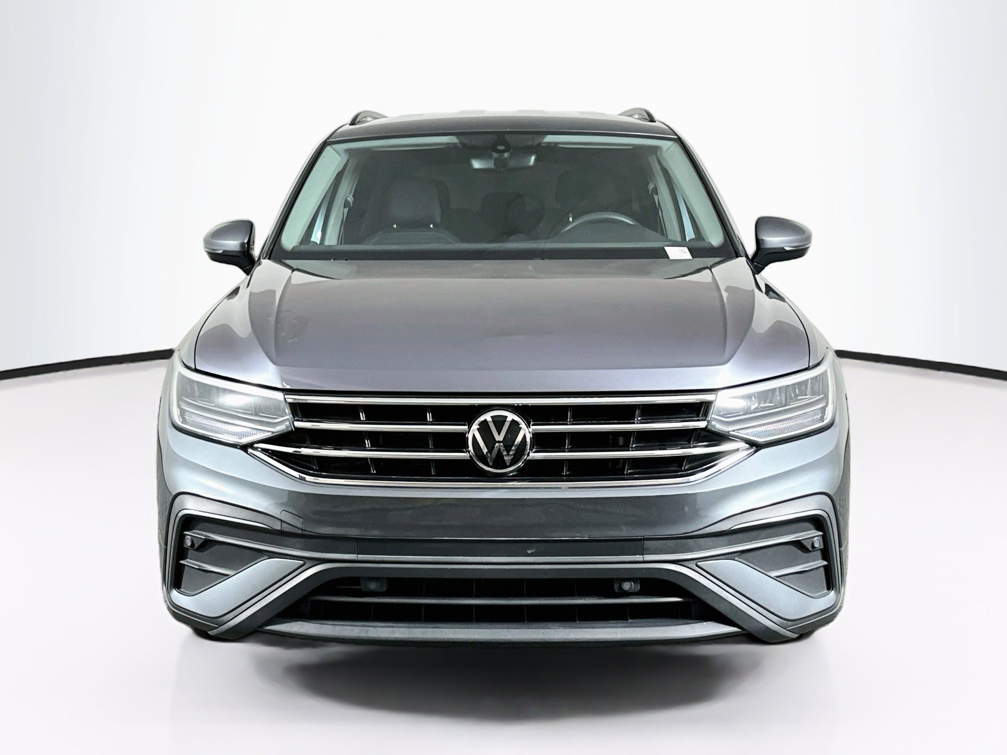 Used 2023 Volkswagen Tiguan S FWD image 2