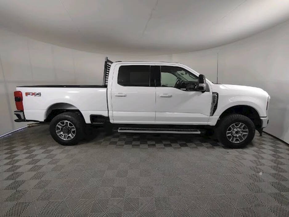 Used 2024 Ford F250 Lariat w/ FX4 Off-Road Package AWD/4WD image 11