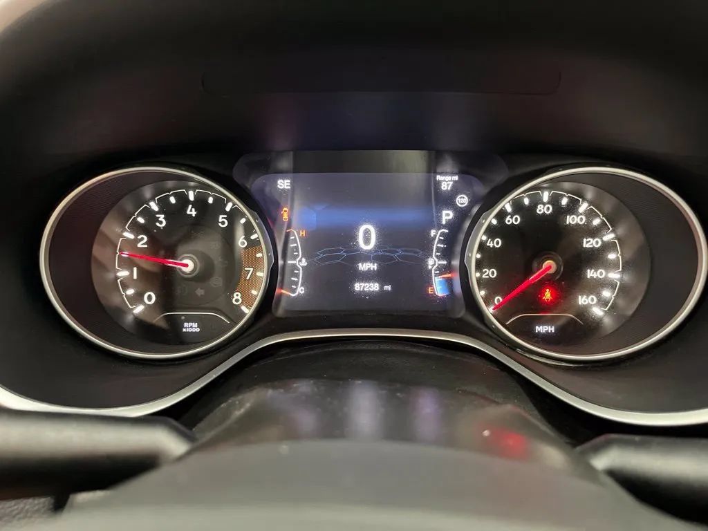 Used 2018 Jeep Compass Latitude w/ Popular Equipment Group AWD/4WD image 25