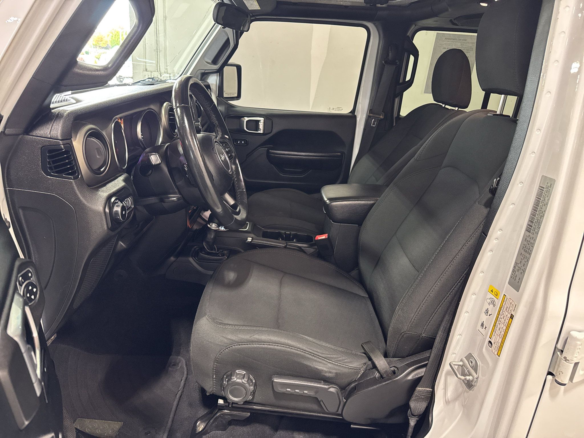Used 2019 Jeep Wrangler Unlimited Sport S AWD/4WD image 28