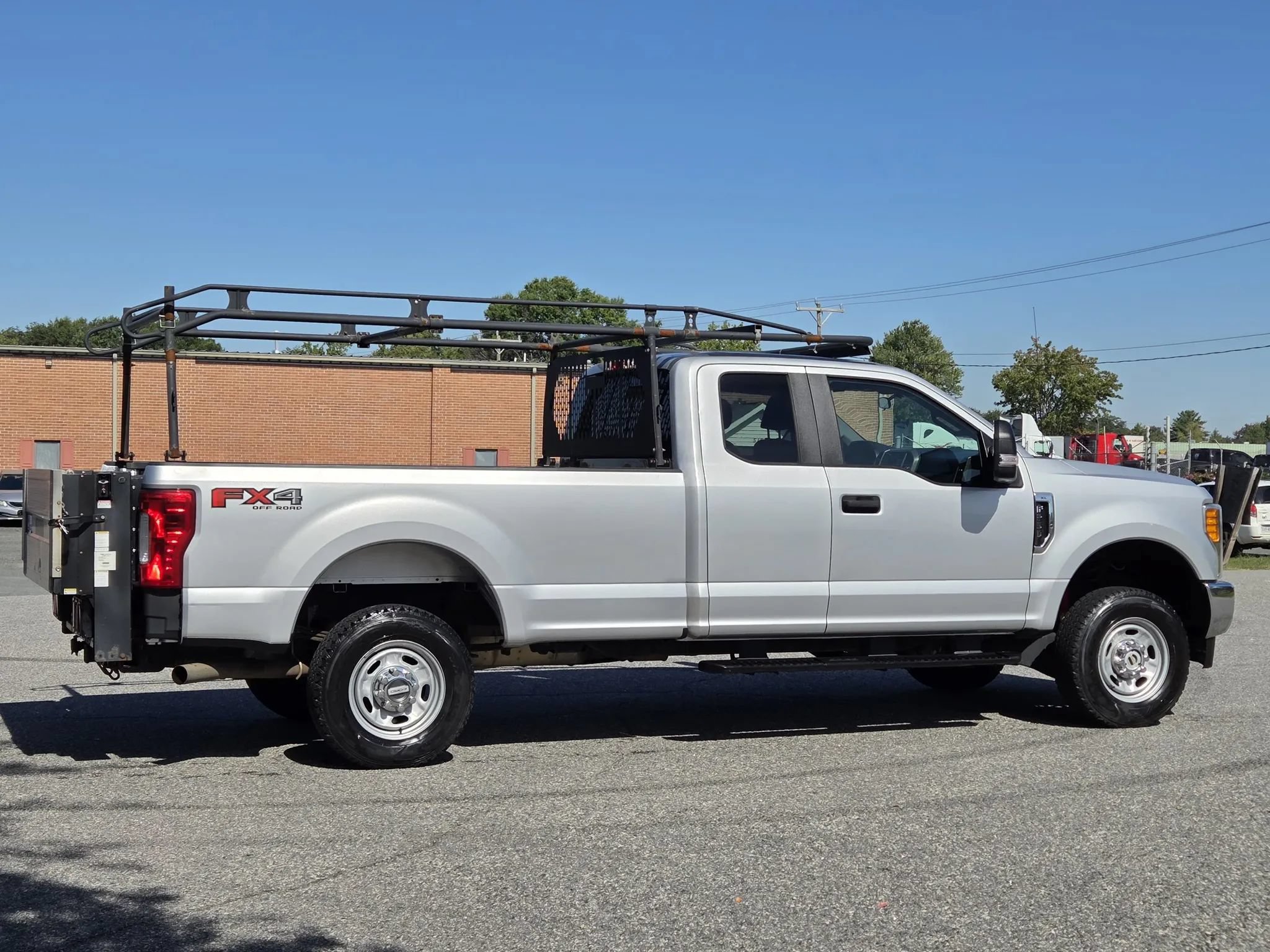 Used 2017 Ford F250 XL w/ Power Equipment Group AWD/4WD image 6