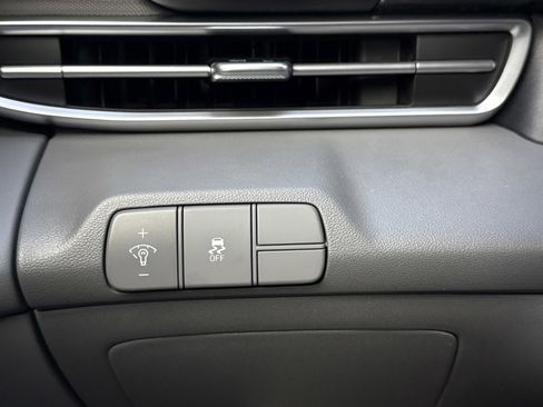 Used 2025 Hyundai Elantra Sport FWD image 19
