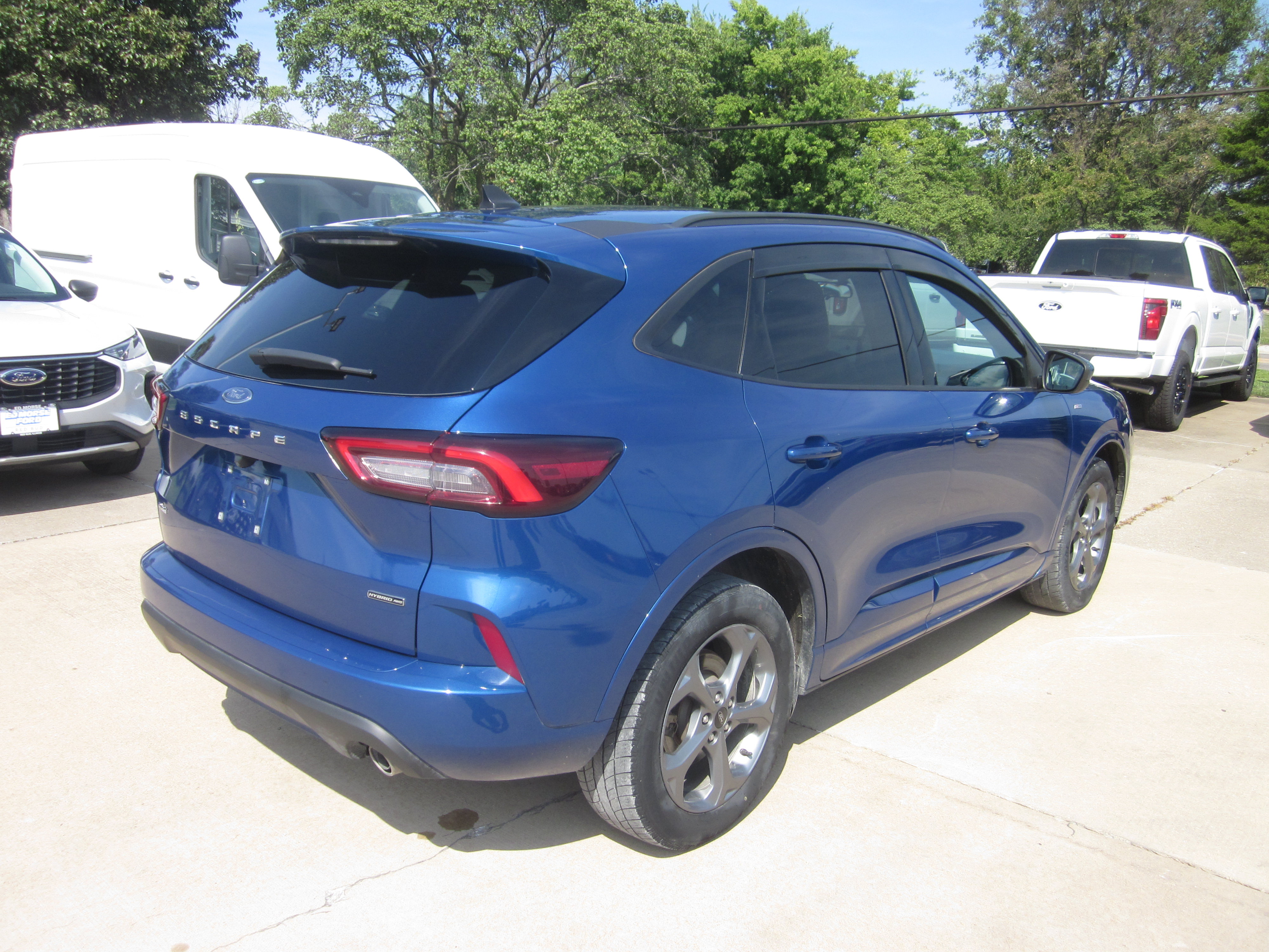 Used 2023 Ford Escape ST-Line Select AWD/4WD image 6