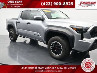 Used 2024 Toyota Tacoma TRD Off-Road AWD/4WD video 1
