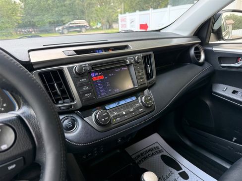Used 2013 Toyota RAV4 Limited FWD image 10