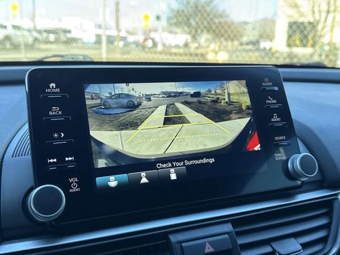 Used 2022 Honda Accord Sport image 19