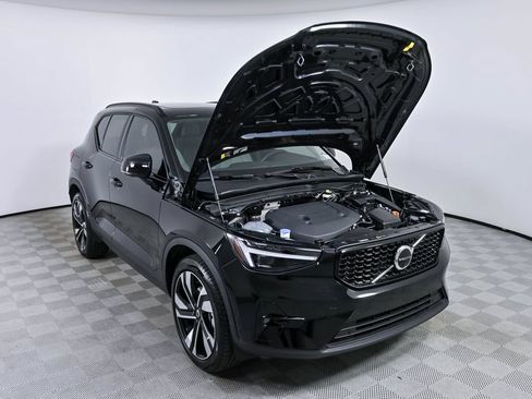 Certified 2025 Volvo XC40 B5 Ultra AWD/4WD image 35