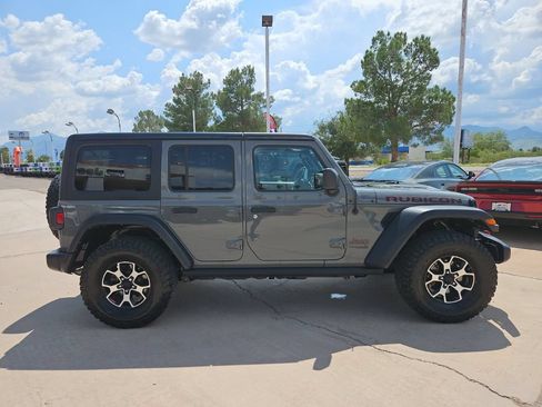 Used 2021 Jeep Wrangler Unlimited Rubicon AWD/4WD image 4