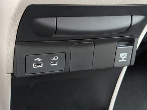 Used 2025 Honda Odyssey EX-L image 32