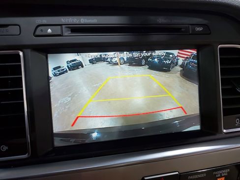 Used 2015 Hyundai Sonata Limited w/ Option Group 06 image 31