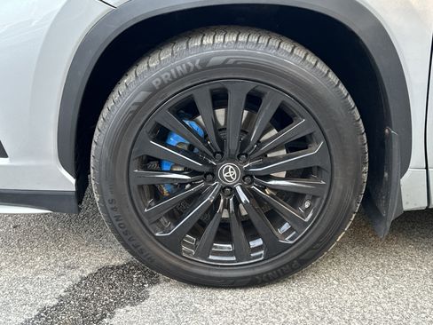 Used 2023 Toyota Highlander XSE image 36