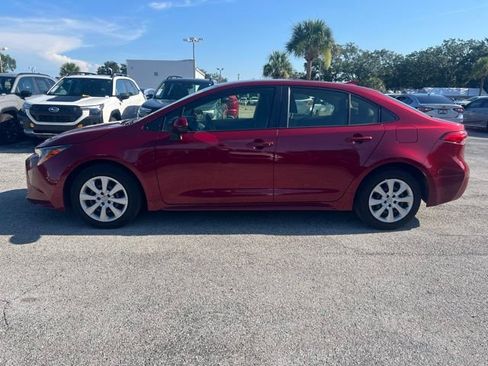 Used 2023 Toyota Corolla LE FWD image 2