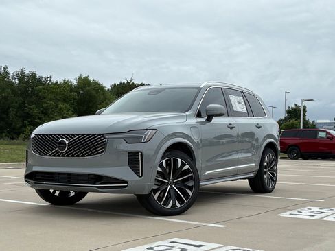 New 2026 Volvo XC90 T8 Ultra w/ Lounge Package AWD/4WD image 2