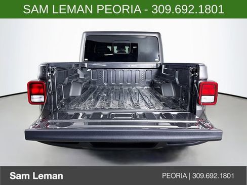 New 2026 Jeep Gladiator Sahara image 24