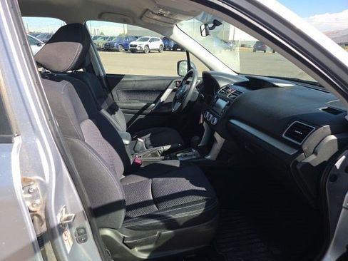 Used 2017 Subaru Forester 2.5i AWD/4WD image 20