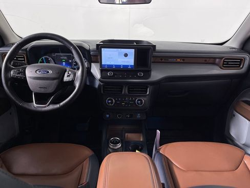 Used 2022 Ford Maverick Lariat w/ Lariat Luxury Package FWD image 14