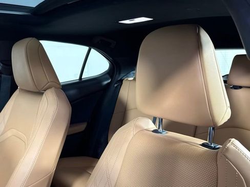 Used 2023 Lexus UX 250h FWD w/ Accessory Package (Z2) image 15