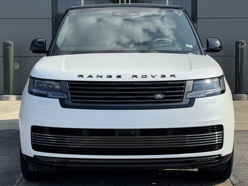 Certified 2025 Land Rover Range Rover SV AWD/4WD image 8