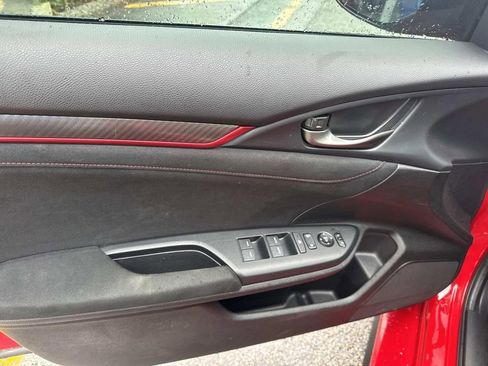 Used 2018 Honda Civic Type R image 19