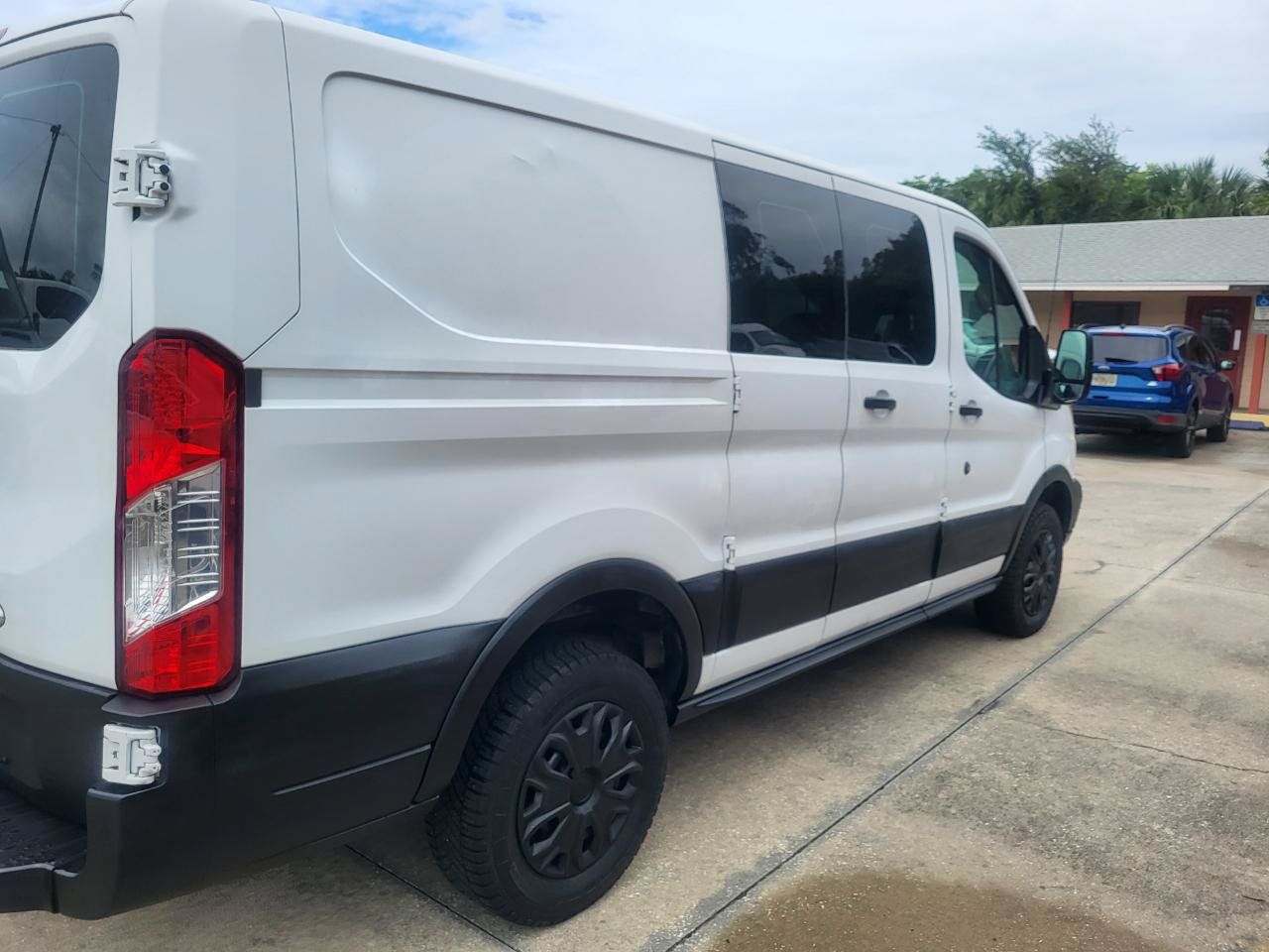 Used 2016 Ford Transit 250 130 Low Roof w/ Exterior Upgrade Package RWD image 24