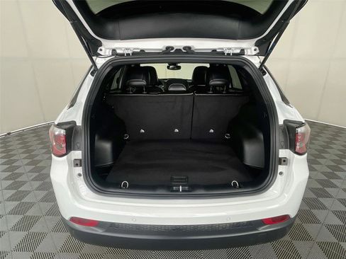 Used 2025 Jeep Compass Limited AWD/4WD image 27