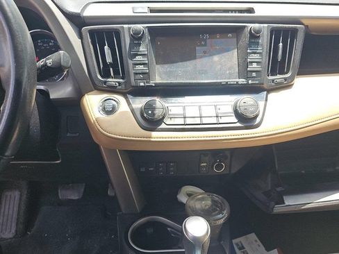 Used 2018 Toyota RAV4 Limited FWD image 9