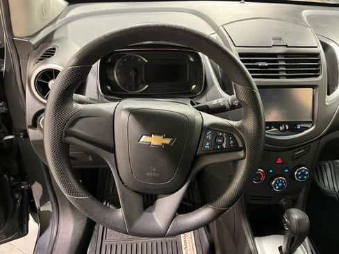 Used 2016 Chevrolet Trax LS FWD image 25